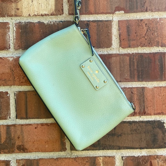 Kate Spade Wristlet - Picture 2 of 9